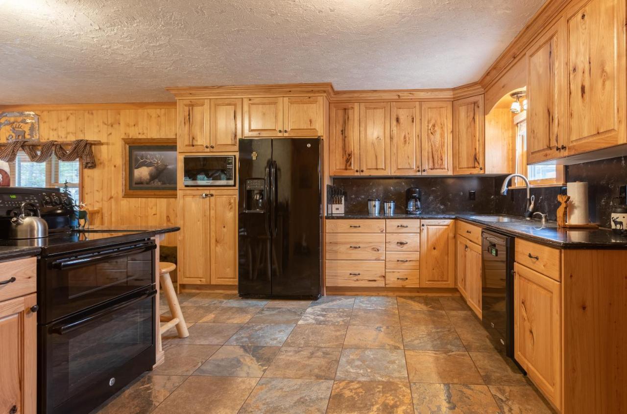 Remington Reload By Kabino Hot Tub Firepit Roku Big Yard Driveway Grill Wifi Trails Island Park Exteriér fotografie